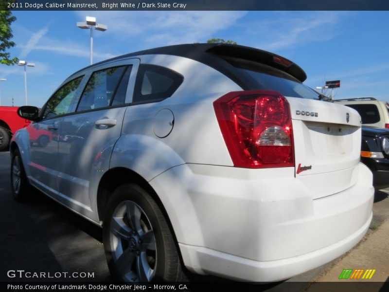 Bright White / Dark Slate Gray 2011 Dodge Caliber Mainstreet