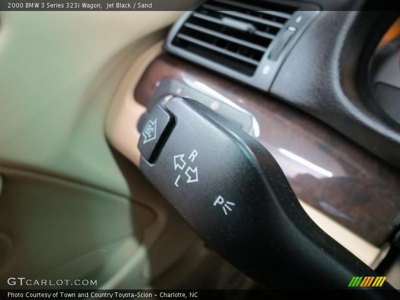 Controls of 2000 3 Series 323i Wagon