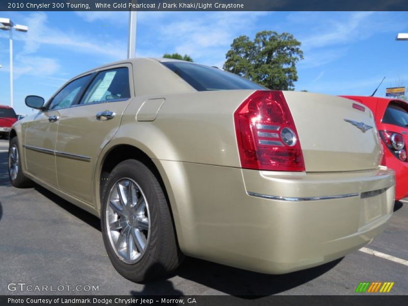 White Gold Pearlcoat / Dark Khaki/Light Graystone 2010 Chrysler 300 Touring