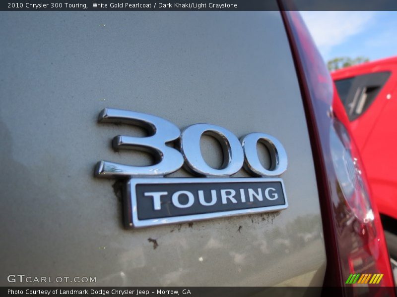 White Gold Pearlcoat / Dark Khaki/Light Graystone 2010 Chrysler 300 Touring