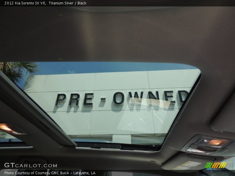 Titanium Silver / Black 2012 Kia Sorento SX V6
