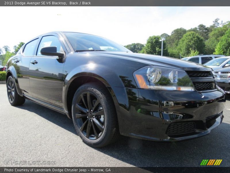 Front 3/4 View of 2013 Avenger SE V6 Blacktop