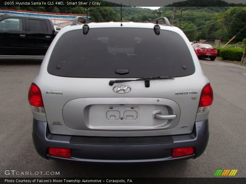 Smart Silver / Gray 2005 Hyundai Santa Fe GLS 4WD