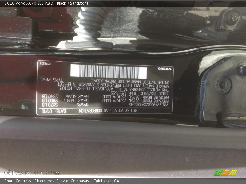 Black / Sandstone 2010 Volvo XC70 3.2 AWD