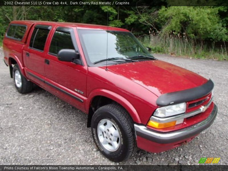 Front 3/4 View of 2002 S10 LS Crew Cab 4x4