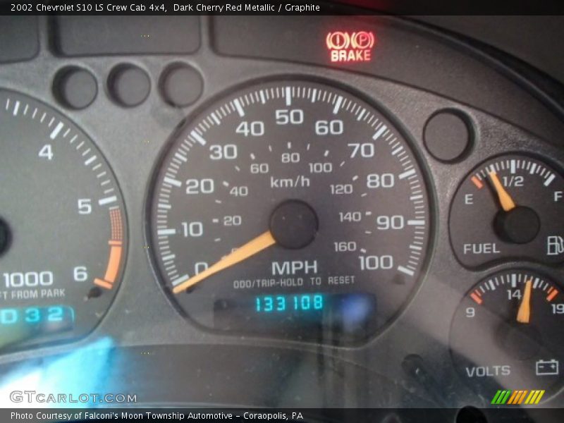 Dark Cherry Red Metallic / Graphite 2002 Chevrolet S10 LS Crew Cab 4x4