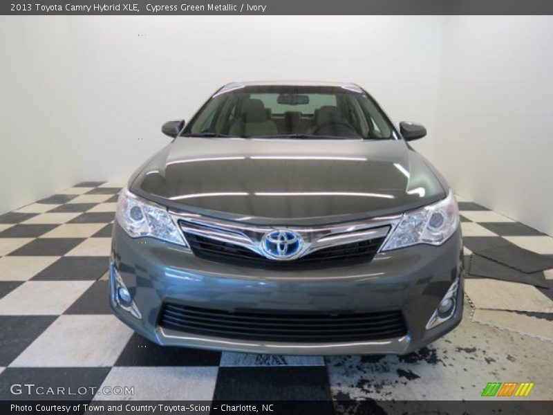 Cypress Green Metallic / Ivory 2013 Toyota Camry Hybrid XLE