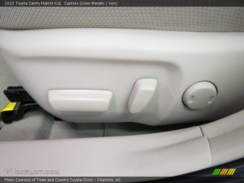 Cypress Green Metallic / Ivory 2013 Toyota Camry Hybrid XLE