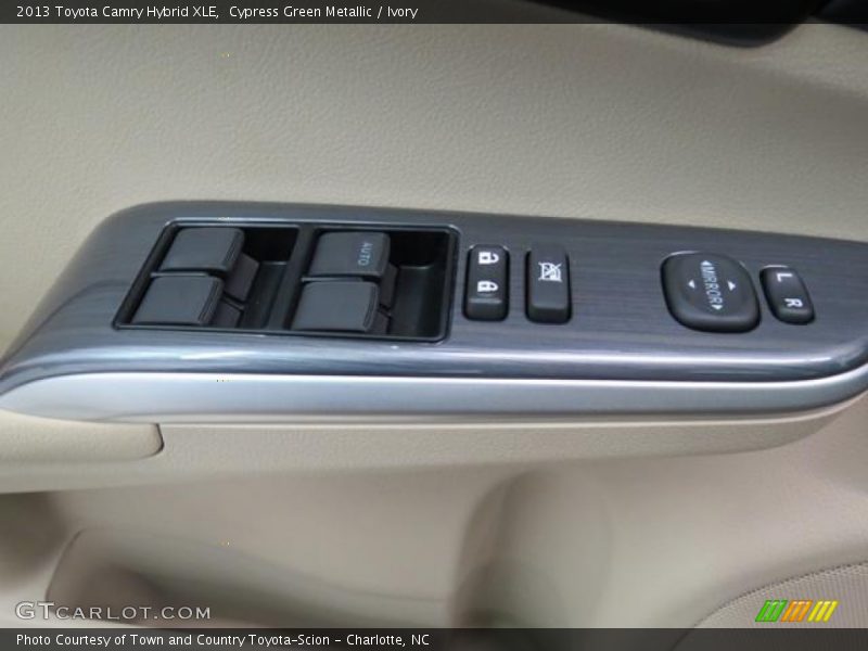 Cypress Green Metallic / Ivory 2013 Toyota Camry Hybrid XLE