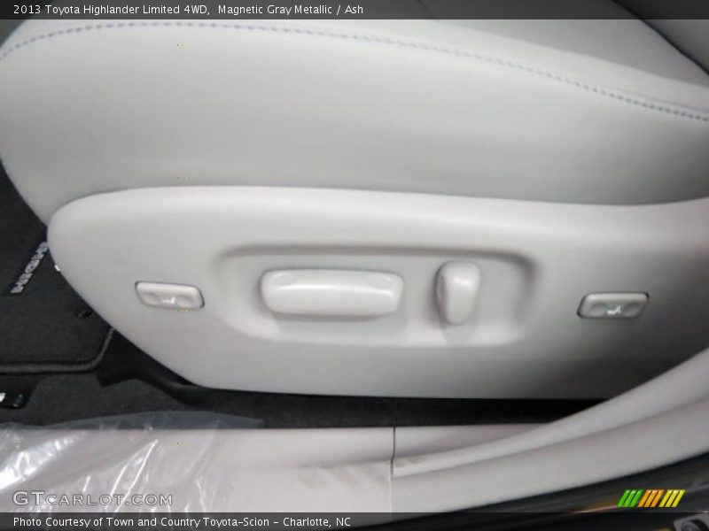 Magnetic Gray Metallic / Ash 2013 Toyota Highlander Limited 4WD