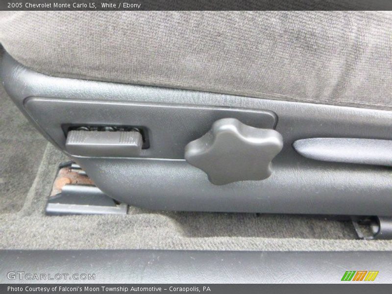 White / Ebony 2005 Chevrolet Monte Carlo LS