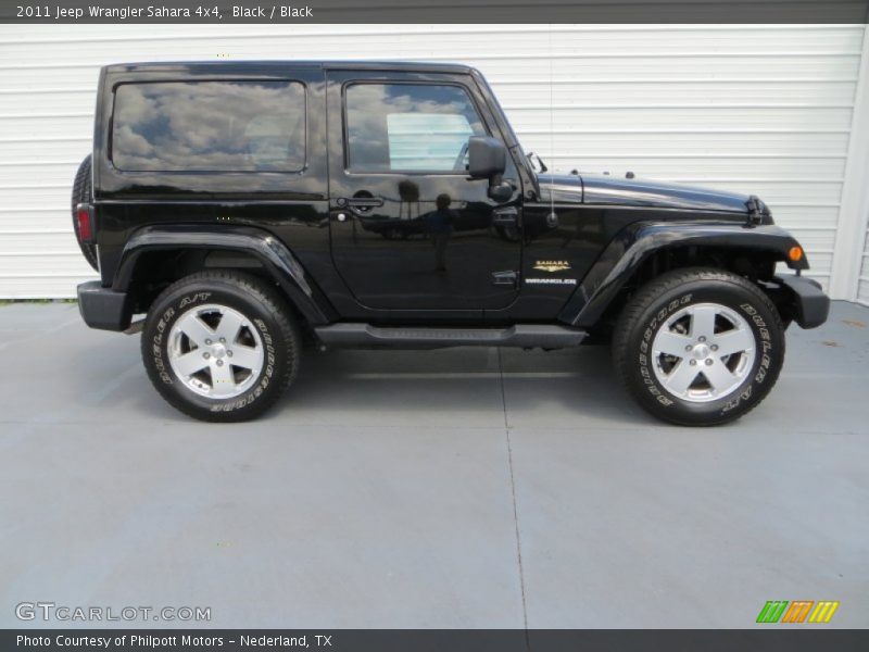 Black / Black 2011 Jeep Wrangler Sahara 4x4