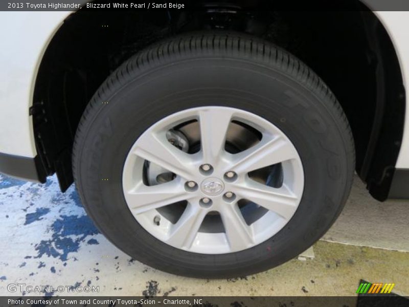 Blizzard White Pearl / Sand Beige 2013 Toyota Highlander