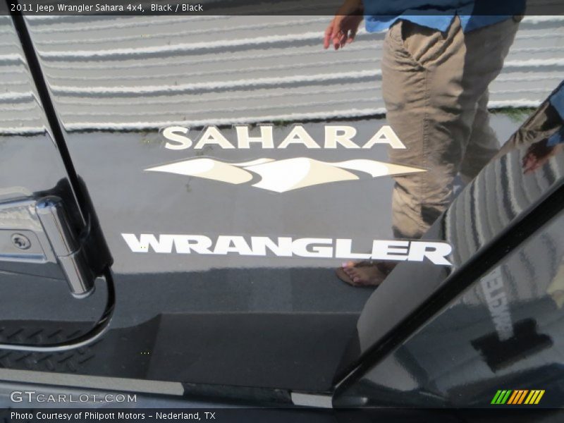 Black / Black 2011 Jeep Wrangler Sahara 4x4