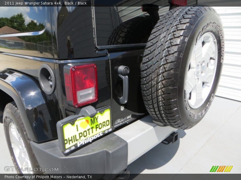 Black / Black 2011 Jeep Wrangler Sahara 4x4