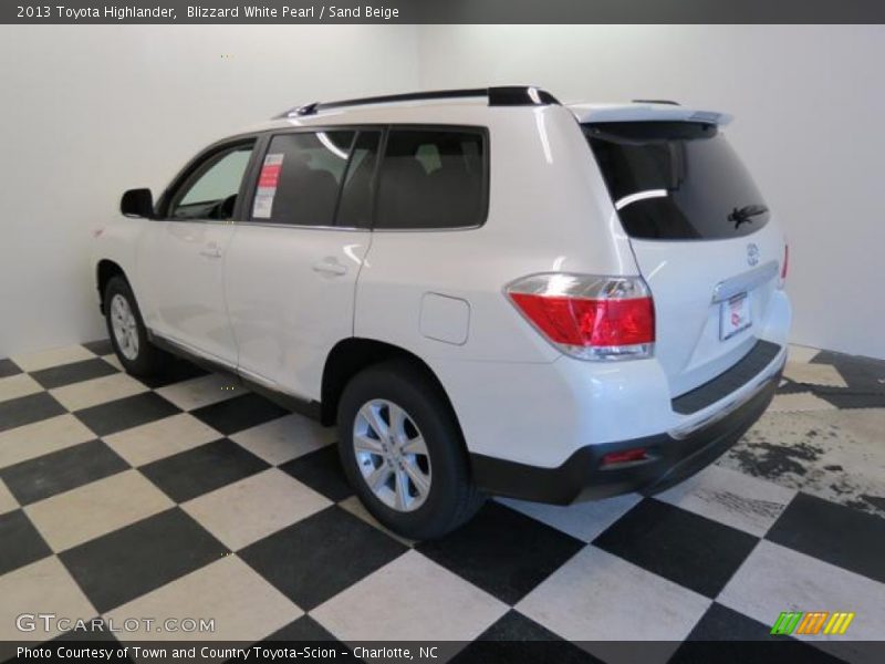 Blizzard White Pearl / Sand Beige 2013 Toyota Highlander