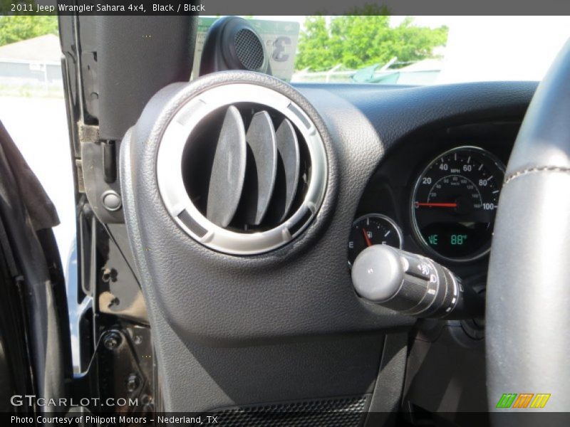 Black / Black 2011 Jeep Wrangler Sahara 4x4