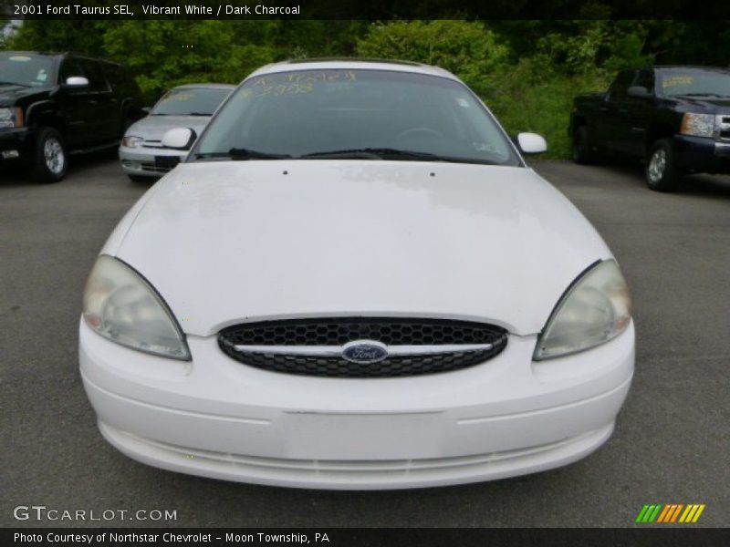 Vibrant White / Dark Charcoal 2001 Ford Taurus SEL
