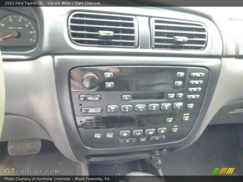 Vibrant White / Dark Charcoal 2001 Ford Taurus SEL