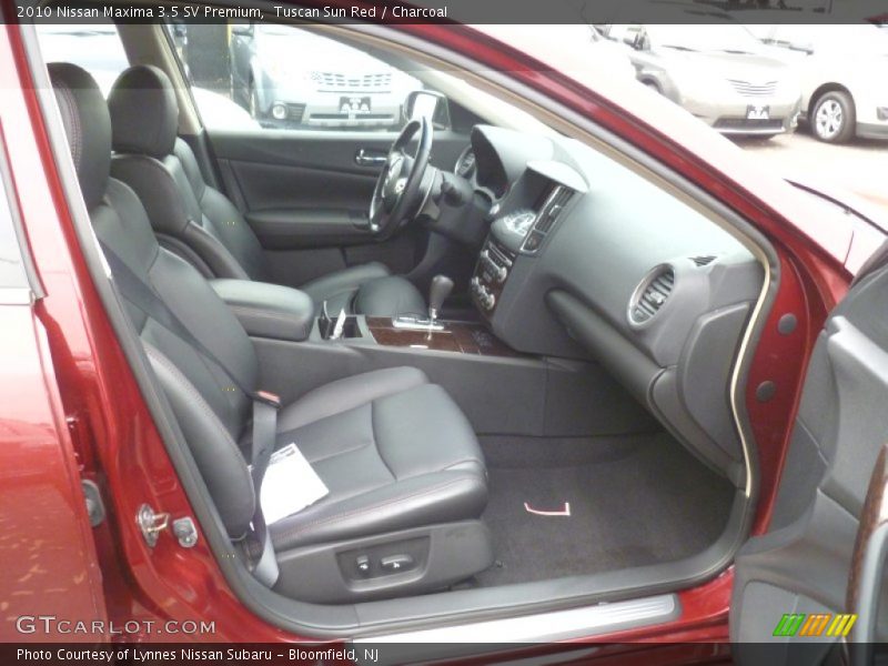 Front Seat of 2010 Maxima 3.5 SV Premium