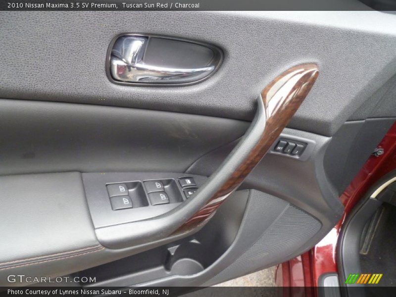 Controls of 2010 Maxima 3.5 SV Premium