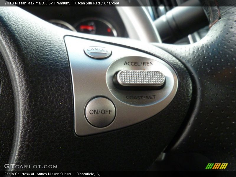 Controls of 2010 Maxima 3.5 SV Premium