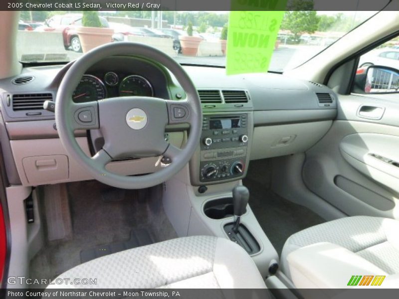 Victory Red / Gray 2005 Chevrolet Cobalt LS Sedan