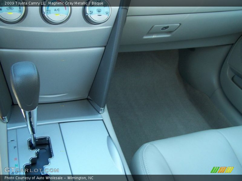 Magnetic Gray Metallic / Bisque 2009 Toyota Camry LE