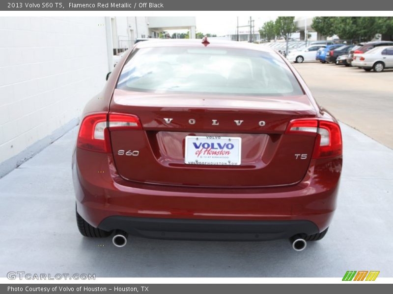 Flamenco Red Metallic / Off Black 2013 Volvo S60 T5