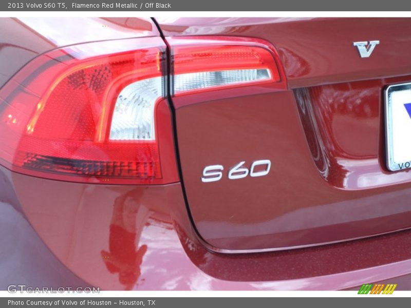 Flamenco Red Metallic / Off Black 2013 Volvo S60 T5