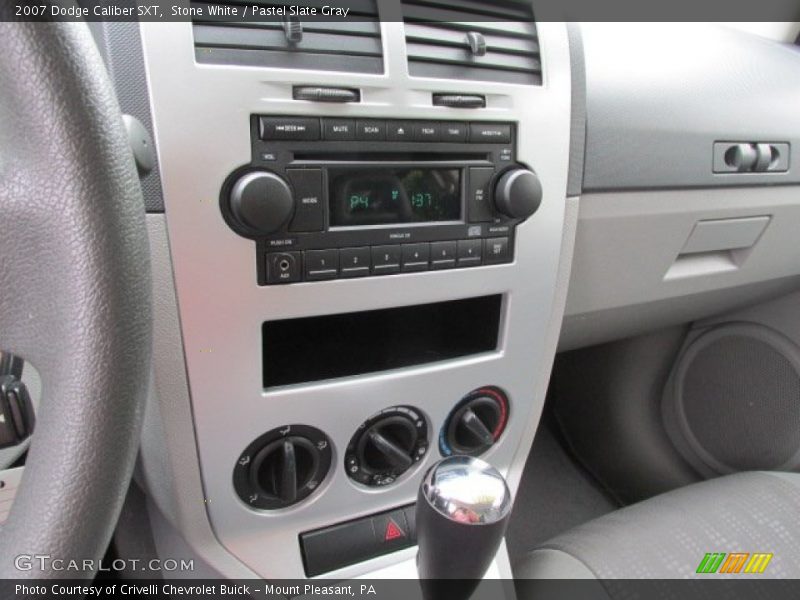 Controls of 2007 Caliber SXT