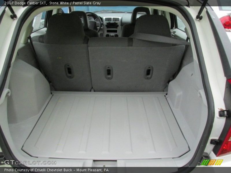  2007 Caliber SXT Trunk
