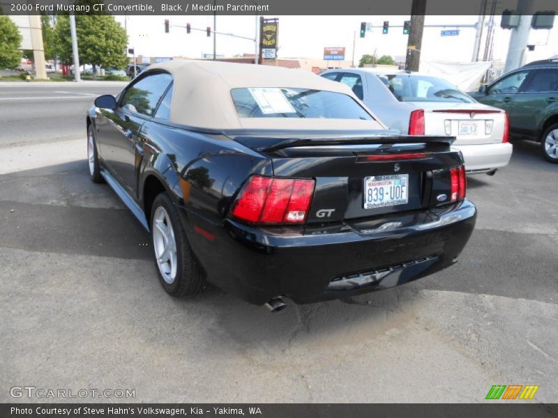 Black / Medium Parchment 2000 Ford Mustang GT Convertible