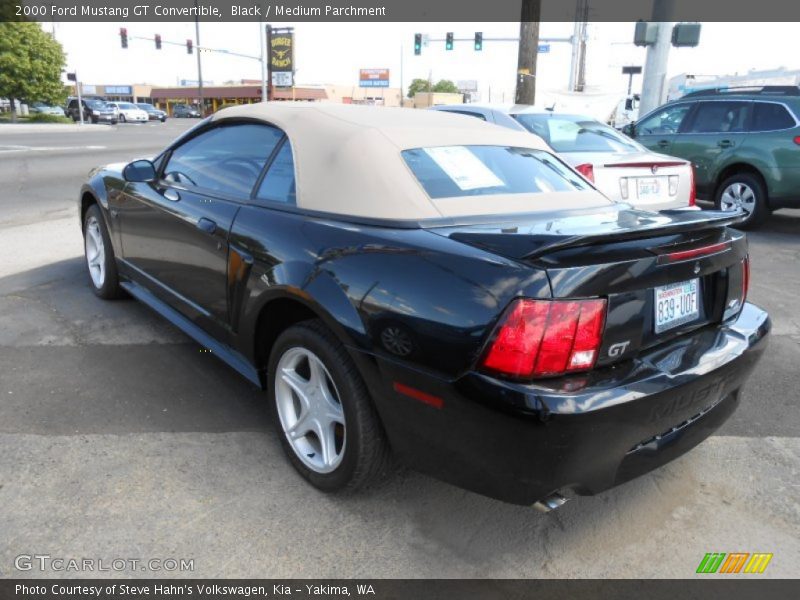 Black / Medium Parchment 2000 Ford Mustang GT Convertible