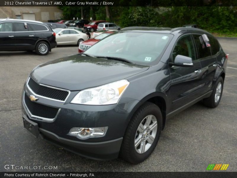 Front 3/4 View of 2012 Traverse LT AWD