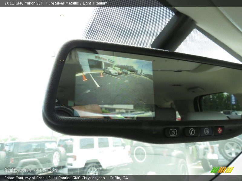 Pure Silver Metallic / Light Titanium 2011 GMC Yukon SLT