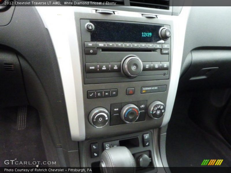 Controls of 2012 Traverse LT AWD