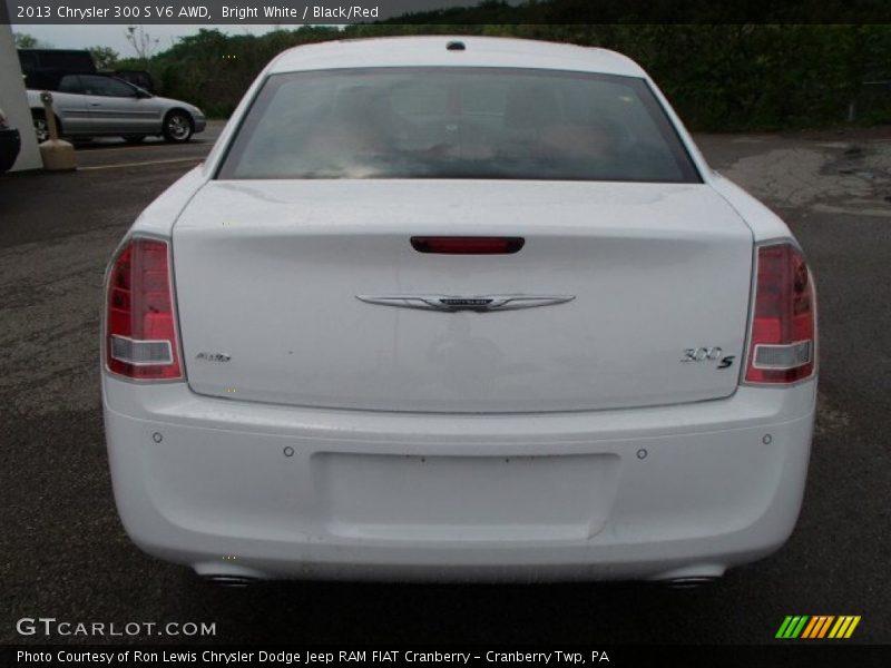 Bright White / Black/Red 2013 Chrysler 300 S V6 AWD