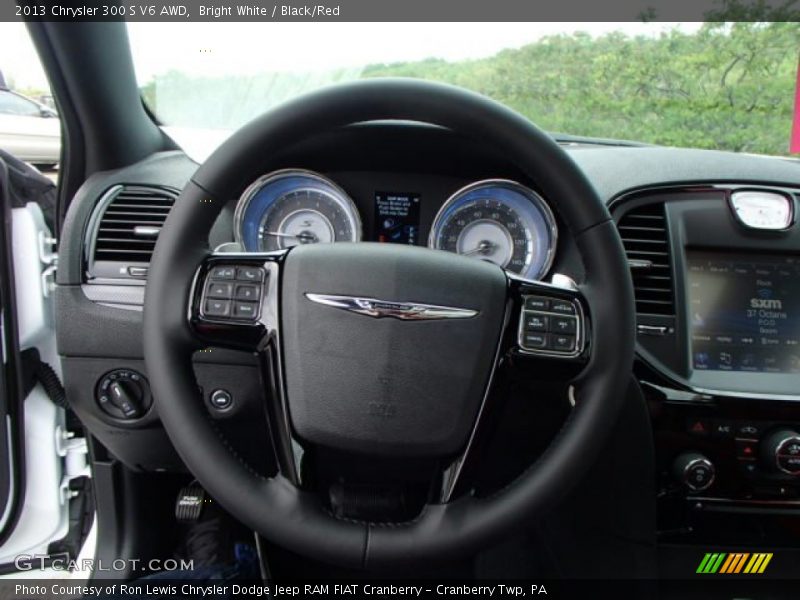  2013 300 S V6 AWD Steering Wheel