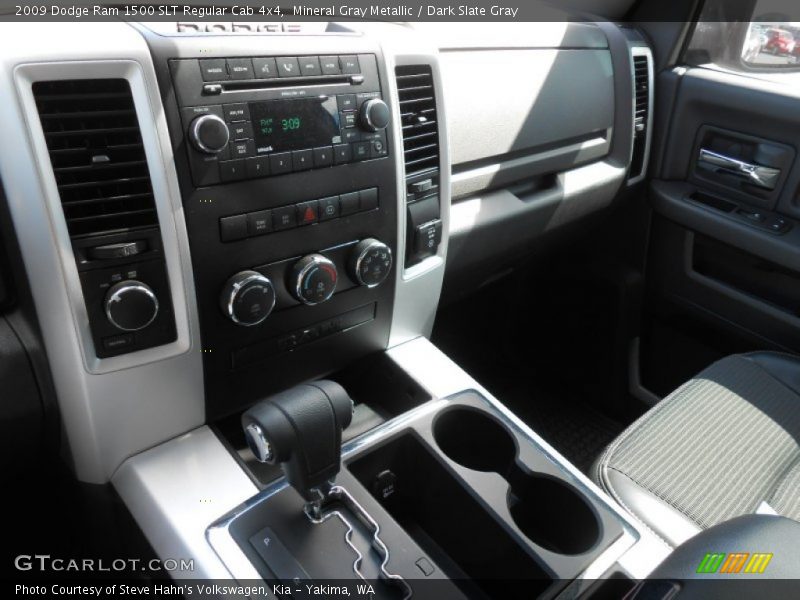 Mineral Gray Metallic / Dark Slate Gray 2009 Dodge Ram 1500 SLT Regular Cab 4x4