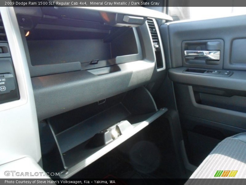 Mineral Gray Metallic / Dark Slate Gray 2009 Dodge Ram 1500 SLT Regular Cab 4x4