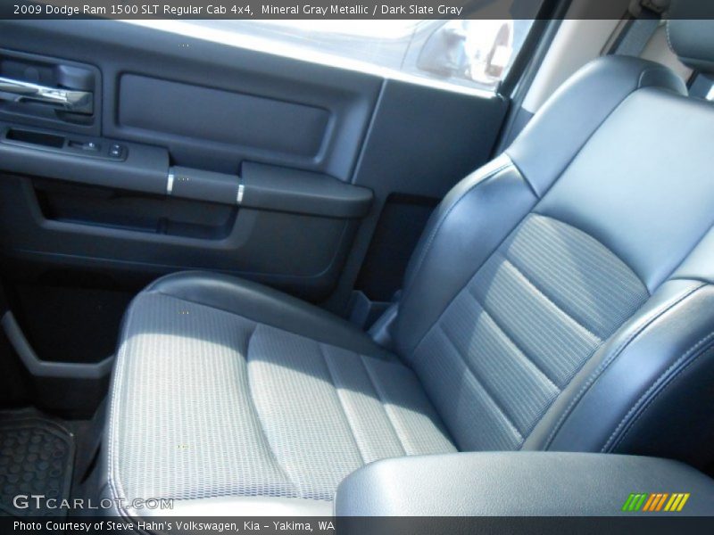 Mineral Gray Metallic / Dark Slate Gray 2009 Dodge Ram 1500 SLT Regular Cab 4x4