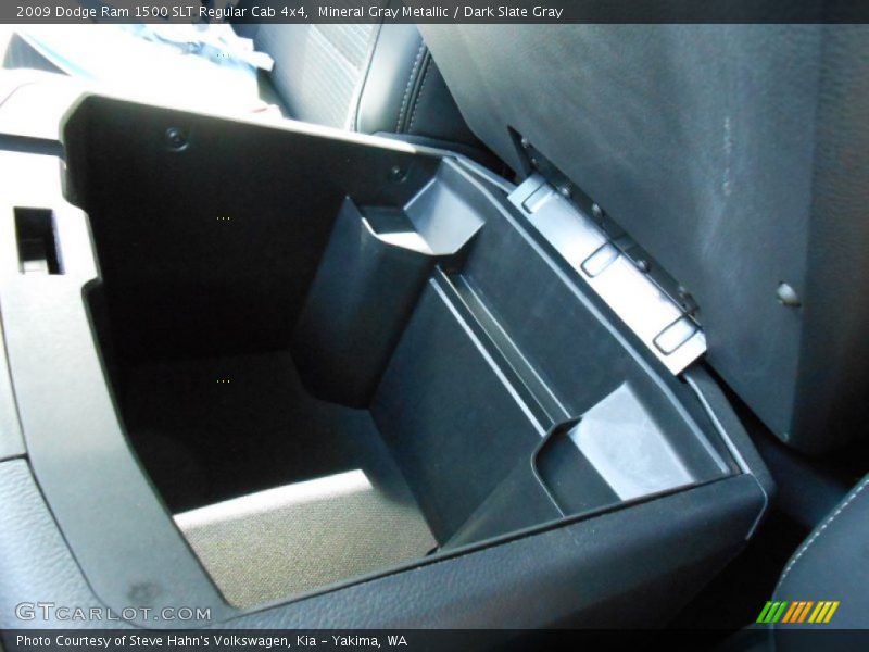 Mineral Gray Metallic / Dark Slate Gray 2009 Dodge Ram 1500 SLT Regular Cab 4x4
