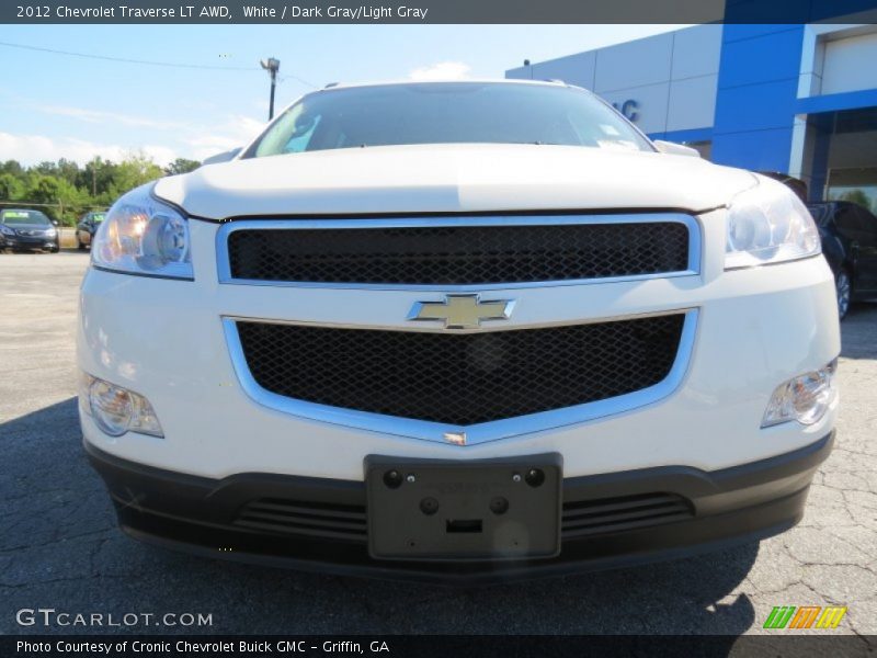 White / Dark Gray/Light Gray 2012 Chevrolet Traverse LT AWD