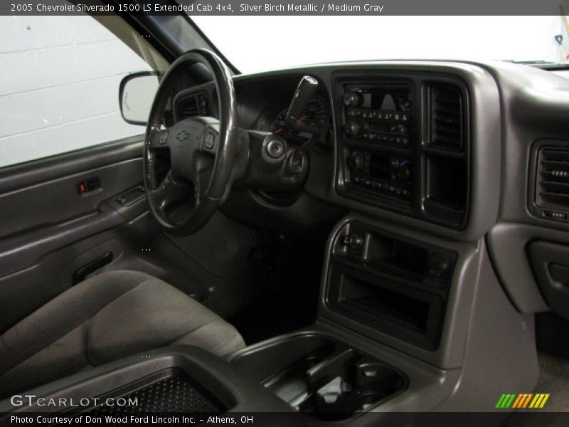 Silver Birch Metallic / Medium Gray 2005 Chevrolet Silverado 1500 LS Extended Cab 4x4