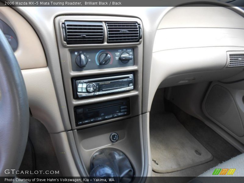 Brilliant Black / Black 2006 Mazda MX-5 Miata Touring Roadster