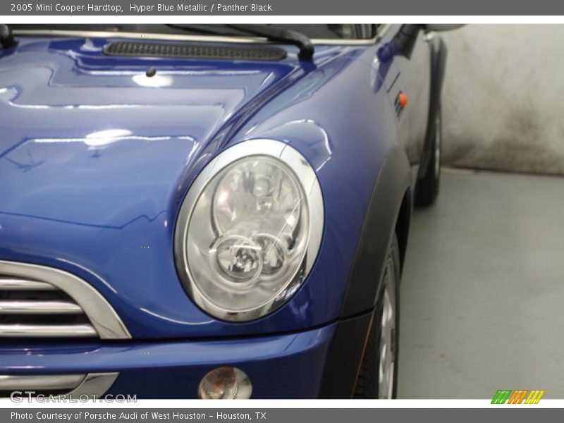 Hyper Blue Metallic / Panther Black 2005 Mini Cooper Hardtop