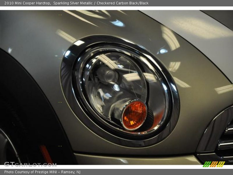 Sparkling Silver Metallic / Checkered Carbon Black/Black 2010 Mini Cooper Hardtop