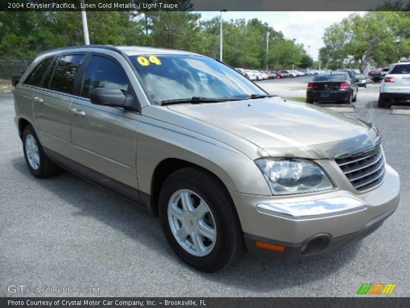 Front 3/4 View of 2004 Pacifica 