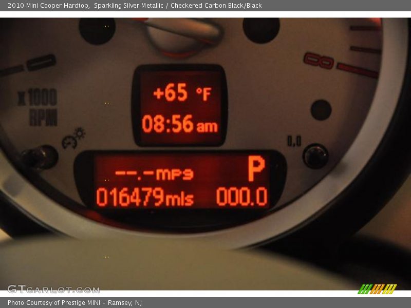 Sparkling Silver Metallic / Checkered Carbon Black/Black 2010 Mini Cooper Hardtop